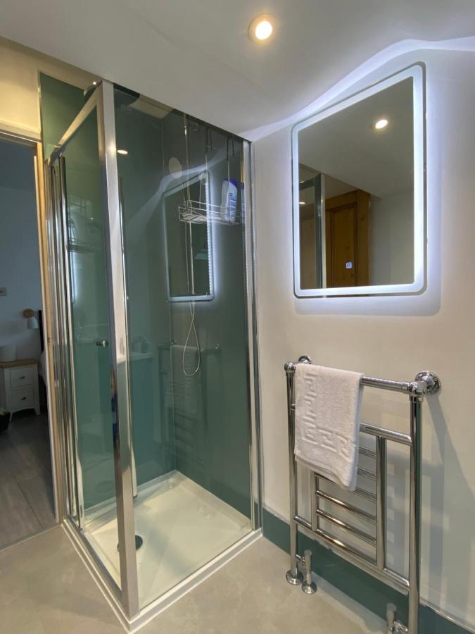 Apartamento Little Trevio - Seaside Haven With Parking And Sea Views Brixham Exterior foto