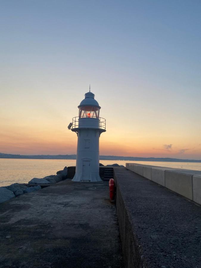 Apartamento Little Trevio - Seaside Haven With Parking And Sea Views Brixham Exterior foto