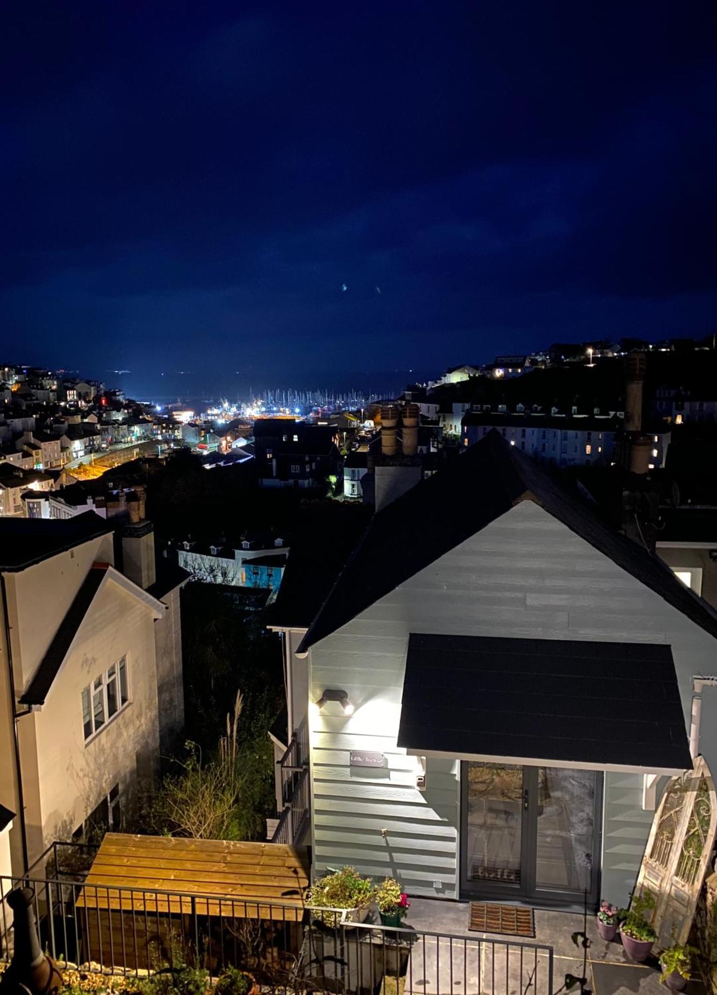 Apartamento Little Trevio - Seaside Haven With Parking And Sea Views Brixham Exterior foto
